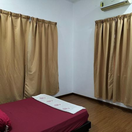 Che Na Homestay Pontian 폰티안케슬 외부 사진