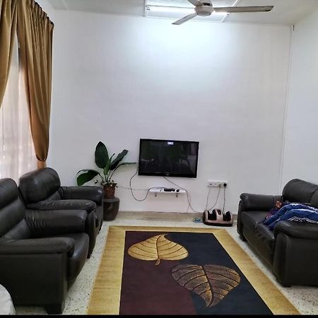 Che Na Homestay Pontian 폰티안케슬 외부 사진