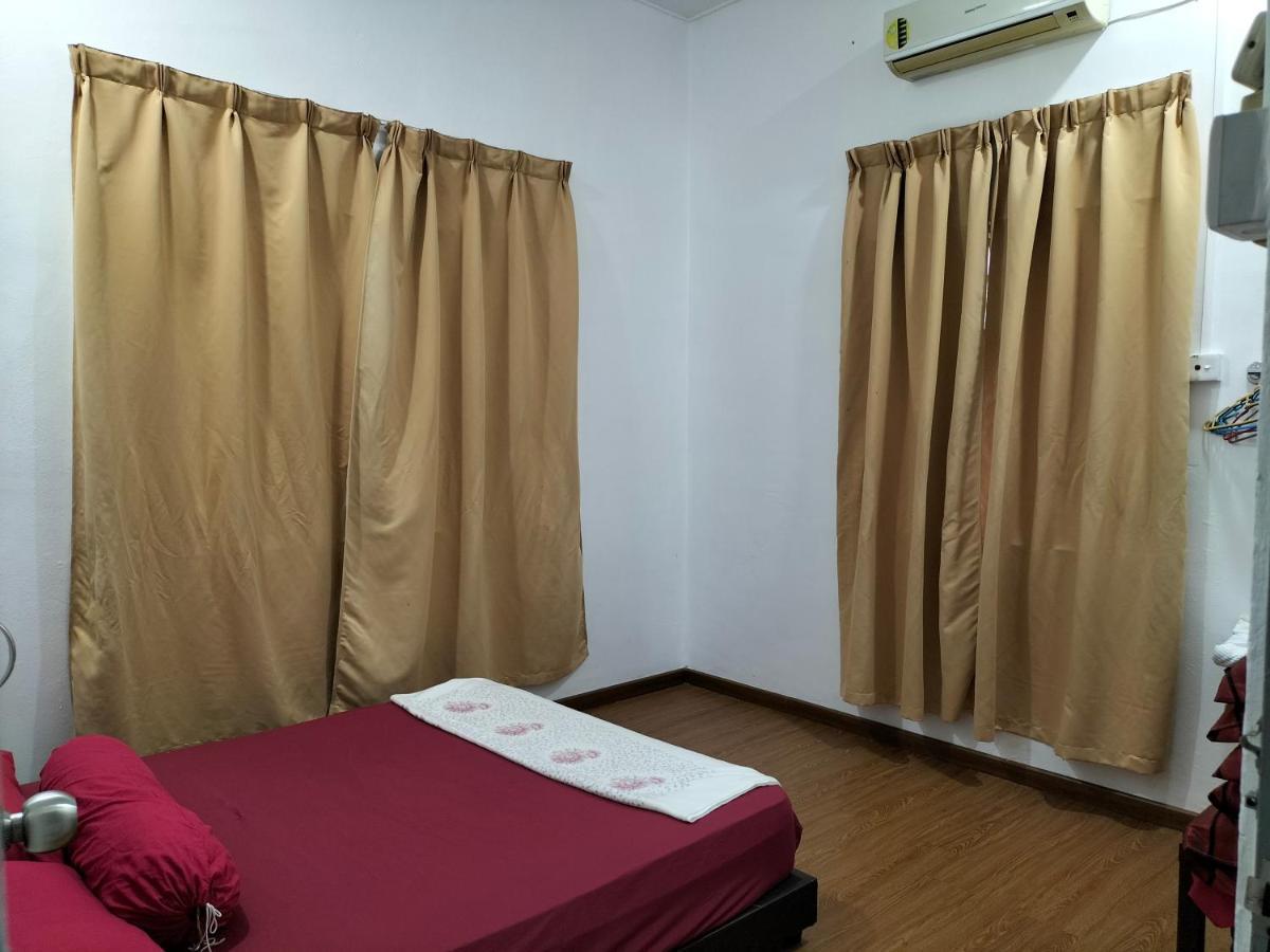 Che Na Homestay Pontian 폰티안케슬 외부 사진