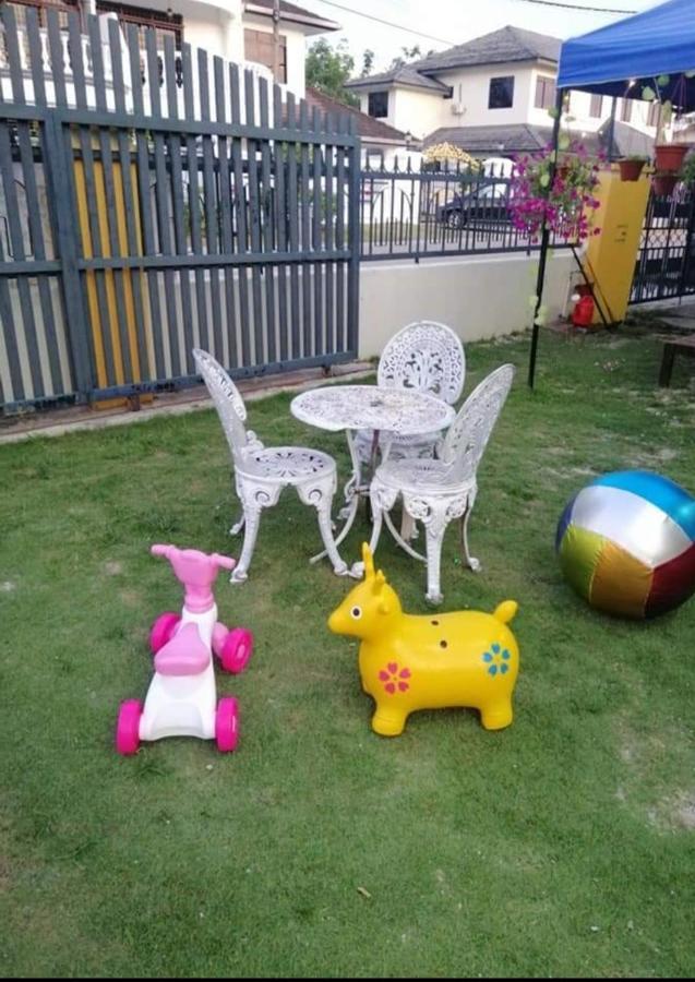Che Na Homestay Pontian 폰티안케슬 외부 사진